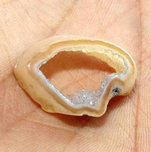 พลอยอะเกตเงาแบบแบนขัดเงาอัญมณีทรงแฟนซีเจียระไนแบบเรียบหรูมีแถบคุณภาพน่าทึ่งสำหรับการทำเครื่องประดับ - Product Image 3