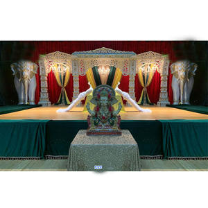 Top Wedding Maharaja Stage Setup California Wedding Bollywood Theme Stage/Mandap Impresionante decoración de escenario de boda hindú - Product Image 1