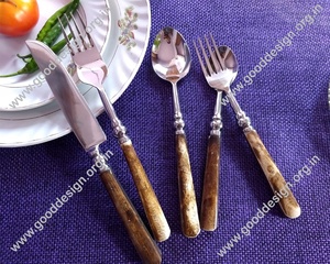 Ensemble de couverts de luxe modernes en acier inoxydable avec finition miroir et manche en os antique pour les fêtes - Product Image 4