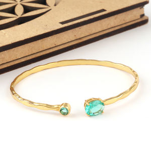 Pulsera de diseño de martillo de cuarzo para chicas, brazalete personalizado de diseño chapado en oro/plata - Product Image 1