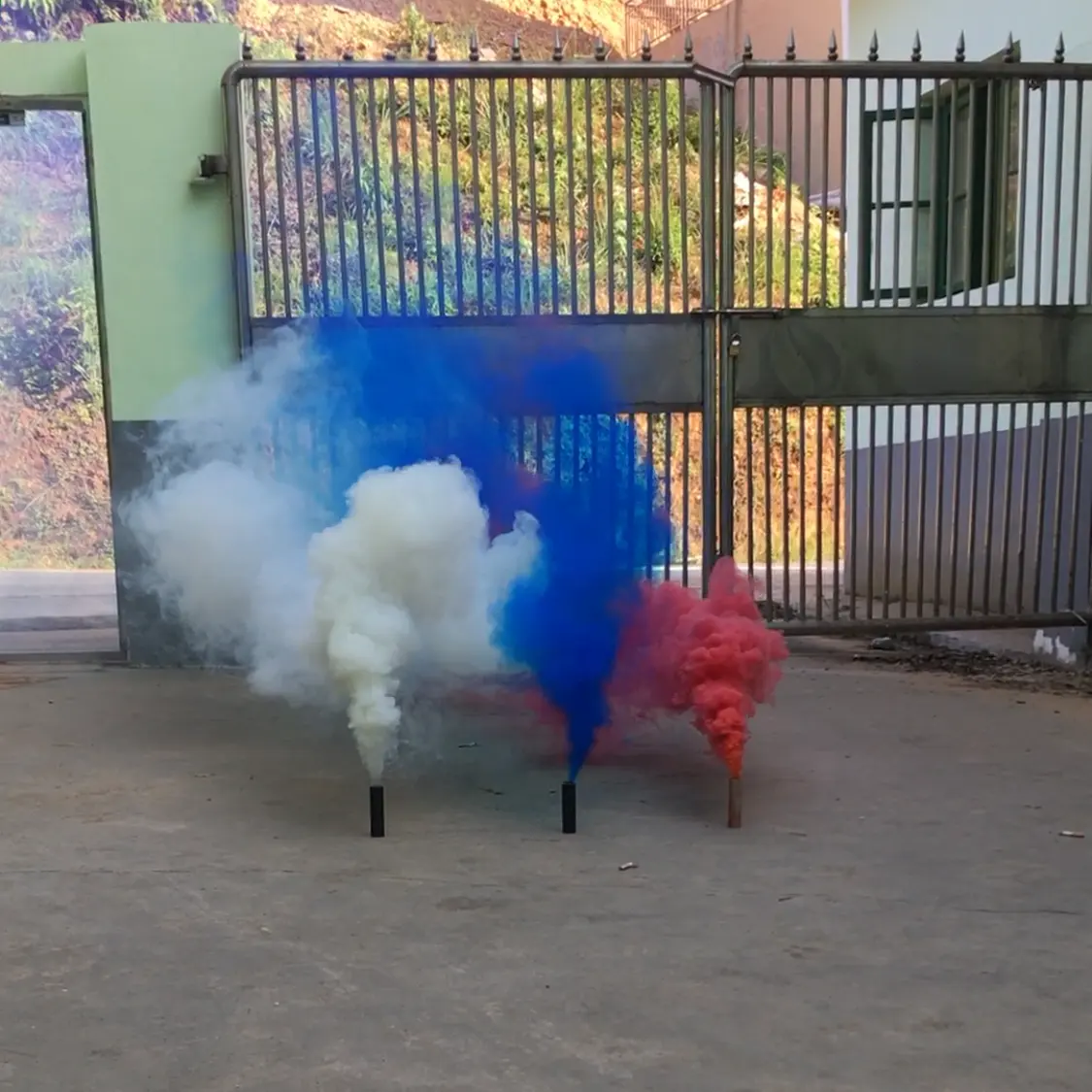 Weiß blau rot Rauch brunnen Russland Flagge Hochzeit Foto Feuerwerk