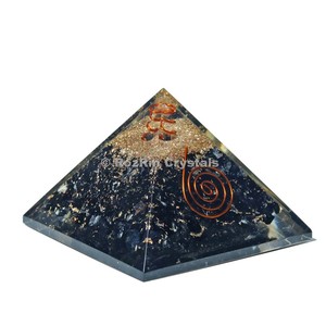 Achat Noir Obsidienne Spirale Pyramide D'énergie D'orgone | Obtenez Noir Obsidienne Spirale Pyramide D'énergie D'orgone - Product Image 1