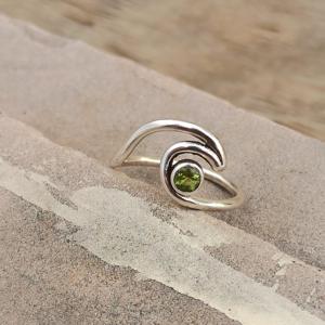 Nouveau Design 925 Sterling Silver Gemstone Jewelry Péridot Wave Ring 18K Gold Jewelry Ring Luxury New Design Solid Gold Fine - Product Image 3