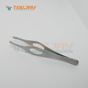 Pince à épiler professionnelle en acier inoxydable argenté de 10 cm, pointe inclinée, poignée élégante, écologique, durable, idéale pour le traitement des poils des sourcils - Product Image 6