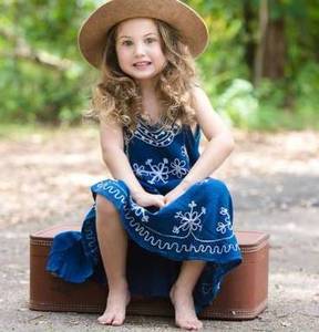 เดรสผ้าเรยอนปักลายสำหรับเด็กเล็กมาใหม่ - Product Image 3