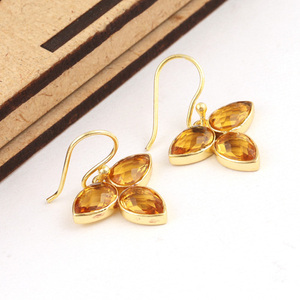 Boucles d'oreilles pendantes délicates à trois pierres en citrine quartz taille poire, faites à la main, en laiton plaqué or 18 carats, vente en gros pour femmes - Product Image 6