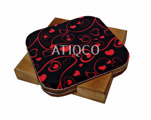 Ensemble de sous-verres en bois avec imprimés peints en forme de cœur bleu élégant Tapis et tampons élégants pour la cuisine - Product Image 6