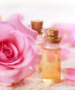 Eau florale 100% pure de rose de Bulgarie, distillée à la vapeur, certifiée GMP - Product Image 4