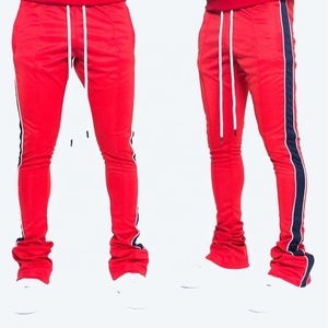 Pantalon de jogging unisexe en molleton de coton sur mesure, taille mi-haute, devant plissé, fermeture à cordon de serrage, coupe classique évasée et effet froissé - Product Image 4