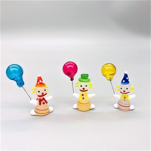 Miniature de clown et ballon, petite figurine en verre soufflé à la main - Product Image 1