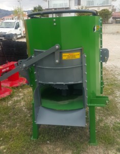 Alta calidad 1,5 CBM alimentación VERTICAL carro mezclador de Turquía - Product Image 4