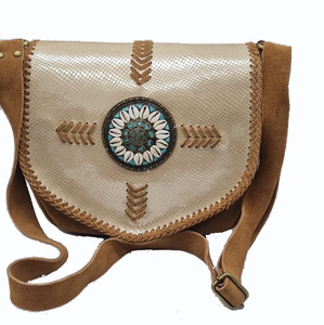 Sac à main bandoulière personnalisé en coton et cuir véritable pour femme Sier, avec rabat, logo clé, fermeture éclair et décoration à rivets croisés - Product Image 1