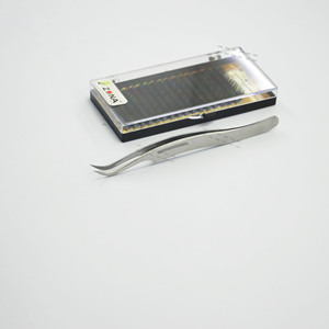 Pinzas de extensión de pestañas personalizadas profesionales puntiagudas de 90 grados curvadas sin óxido fibra de acero inoxidable ergonómicas de alta calidad - Product Image 3
