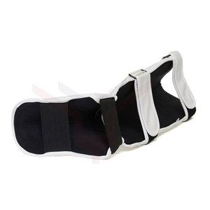 Espinilleras de cuero genuino de la mejor calidad impermeable boxeo y equipo deportivo para fútbol y precio de fútbol - Product Image 5