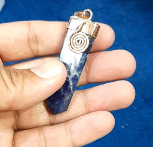 Cabochon de sodalite naturelle pendentif pendule en pierres précieuses en vrac 925 argent plaqué or pendentif de réglage de lunette pour bijoux de guérison Aura - Product Image 1