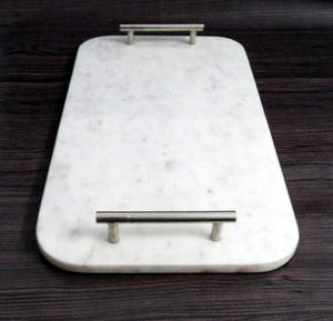 Planche à découper de luxe en marbre avec poignées en acier inoxydable, idéale pour les tâches quotidiennes de la cuisine et le hachage des légumes - Product Image 3