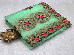 Hermoso Sari de seda de organza de tamaño libre para ropa de fiesta - Product Image 4
