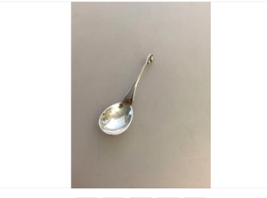 Cuillère à tête ronde argentée avec poignée design Couverts élégants en acier inoxydable pour salle à manger, cuisine et événements spéciaux - Product Image 3