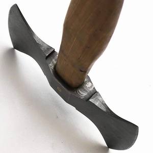 Hacha de acero damasco multifuncional de grado industrial Cabeza de hacha de acero inoxidable con mango de madera para acampar y cortar - Product Image 5