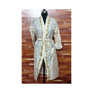 Diseño de moda Estilo bohemio de moda Estampado floral Kimono largo Ropa de mujer disponible a un precio razonable en la India - Product Image 4