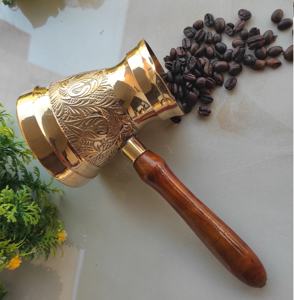 IndianArtVilla Tasse de bouilloire turque en laiton fabriquée à la main avec manche en bois-Vaisselle pour le stockage et le service - Product Image 6