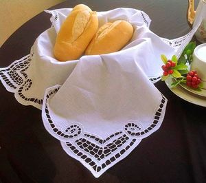 <b>Linen</b> Bread <b>Basket</b> Embroidery - Product Image 1