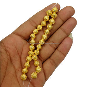 Hilo de Cuentas Redondas de Cobre Chapado en Oro de 8 mm - Product Image 3