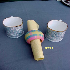 Juego de 4 servilleteros de madera con soporte pintado - Product Image 1