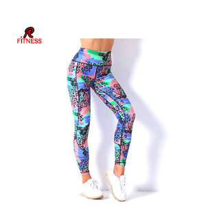 Legging de fitness pour femme de qualité supérieure, taille haute élastique, pantalon de yoga mi-long, avec logo par transfert thermique, vêtements de sublimation - Product Image 1