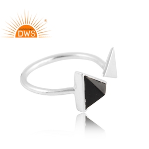 Anillo de Ónice Negro Natural, Anillo Ajustable de Plata de Ley con Diseño Triangular, Fabricantes de Joyería, Colección Clásica - Product Image 2