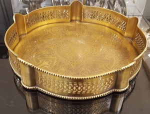 Plateau de service à thé et à café de meilleure qualité pour la maison Articles de cuisine Décor de plat de service d'hôtel Plateaux de nourriture en métal au design moderne plaqué or - Product Image 4