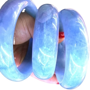 अच्छी गुणवत्ता कस्टम दूधिया एक्वा रत्न चूड़ी गहने 55.8mm प्राकृतिक Aquamarine चूड़ी हीलिंग पत्थर गले चक्र सफाई - Product Image 4