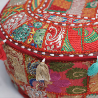 Nouveauté 2022 Pouf Ottoman Traditionnel Bohème en Coton Brodé Patchwork pour Salon, Tissu Antique Commerce Équitable
