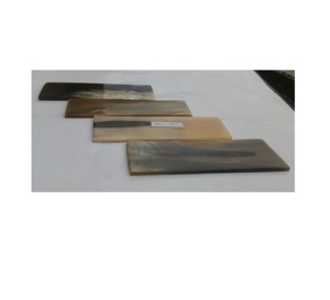 Producto hecho a mano con placas de Orn, Marco y gafas de sol naturales, producto en oferta - Product Image 1