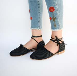 Sandalias de rafia hechas a mano, Felicidad Hecha a Mano - Product Image 1