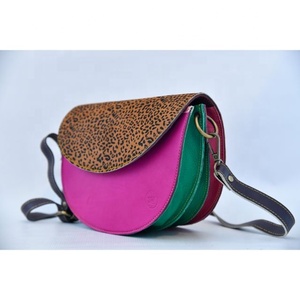 Sac à bandoulière en cuir véritable imprimé animal sac en cuir coloré avec sac à main en cuir recyclé imprimé léopard sac à main pour femme - Product Image 4