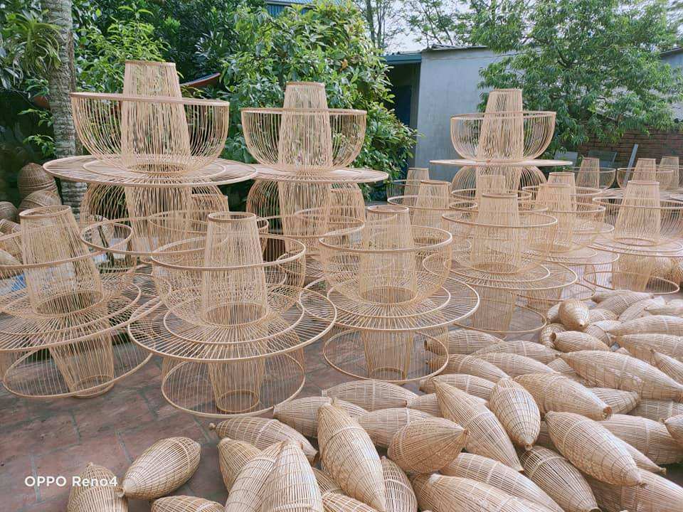 เหลืองอ่อน