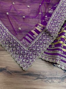 ชุดสูทสีม่วง Sharara,Tapeta Codeing Dori พร้อมด้วย Sequnce Work เต็มรูปแบบลายลูกไม้แฟนซี Dupatta สี่ด้านลูกไม้ Broder By RoyalExport - Product Image 2