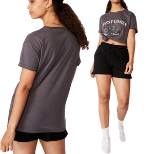 Camiseta de mujer OEM 2021, nuevo estilo, 100% algodón puro, con estampado gráfico blanco de manga corta, precio inestimable. - Product Image 6
