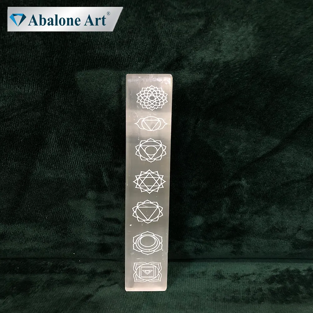 Abalone Art Mega Voorraad Verkopen Van Heilige Aanbeden Logo Gesneden Over Natuurlijke Selenite Wand Voor Thuis Decoreren