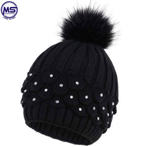 Tu propio gorro de secado rápido para mujer, hecho por paquistaní, elástico, en invierno - Product Image 2