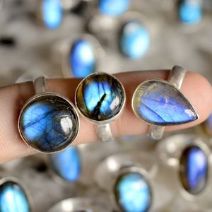 แหวนเงินแท้ประดับเพชรพร้อมจี้อัญมณีสีฟ้าแลบราโดไรต์แบบหลวมสำหรับงานแต่งงานหรือเป็นของขวัญ - Product Image 6