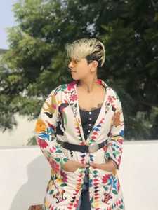 Chapan Ouzbek Élégant Veste Vintage pour Femmes Broderie Décorée Manches Longues Ouverture Devant Long Manteau d'Hiver Femme Boho Veste - Product Image 3