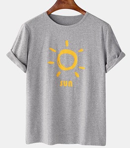 T-shirt à manches courtes imprimé soleil pour homme Fabriqué au Bangladesh Vêtements pour homme Comfy & Cozy Regular Fit Collection exclusive - Product Image 2