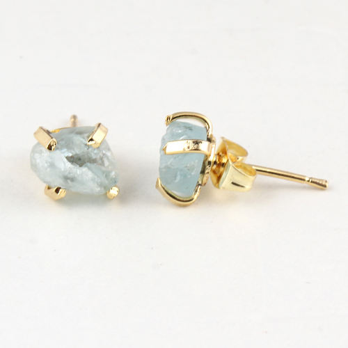 สีเขียวน้ำทะเล