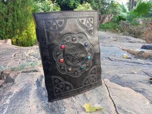 Diario de cuero en relieve de pentagrama celta extra grande hecho a mano Nota de Chakra de siete piedras con encuadernación de costura de hilo - Product Image 4