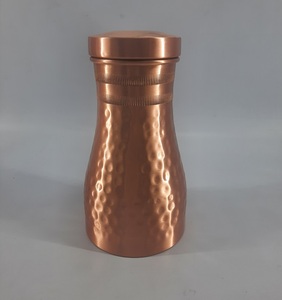 Carafe en cuivre artisanale ayurvédique – Carafe de chevet en cuivre martelé avec dessus en verre - Product Image 6