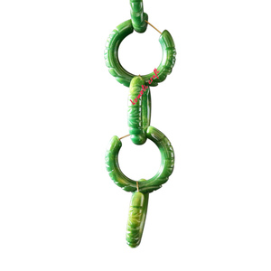 สีเขียวสีเหลืองหินอ่อนแกะสลักต่างหูเรซินเครื่องประดับ Bakelite วินเทจ - Product Image 1