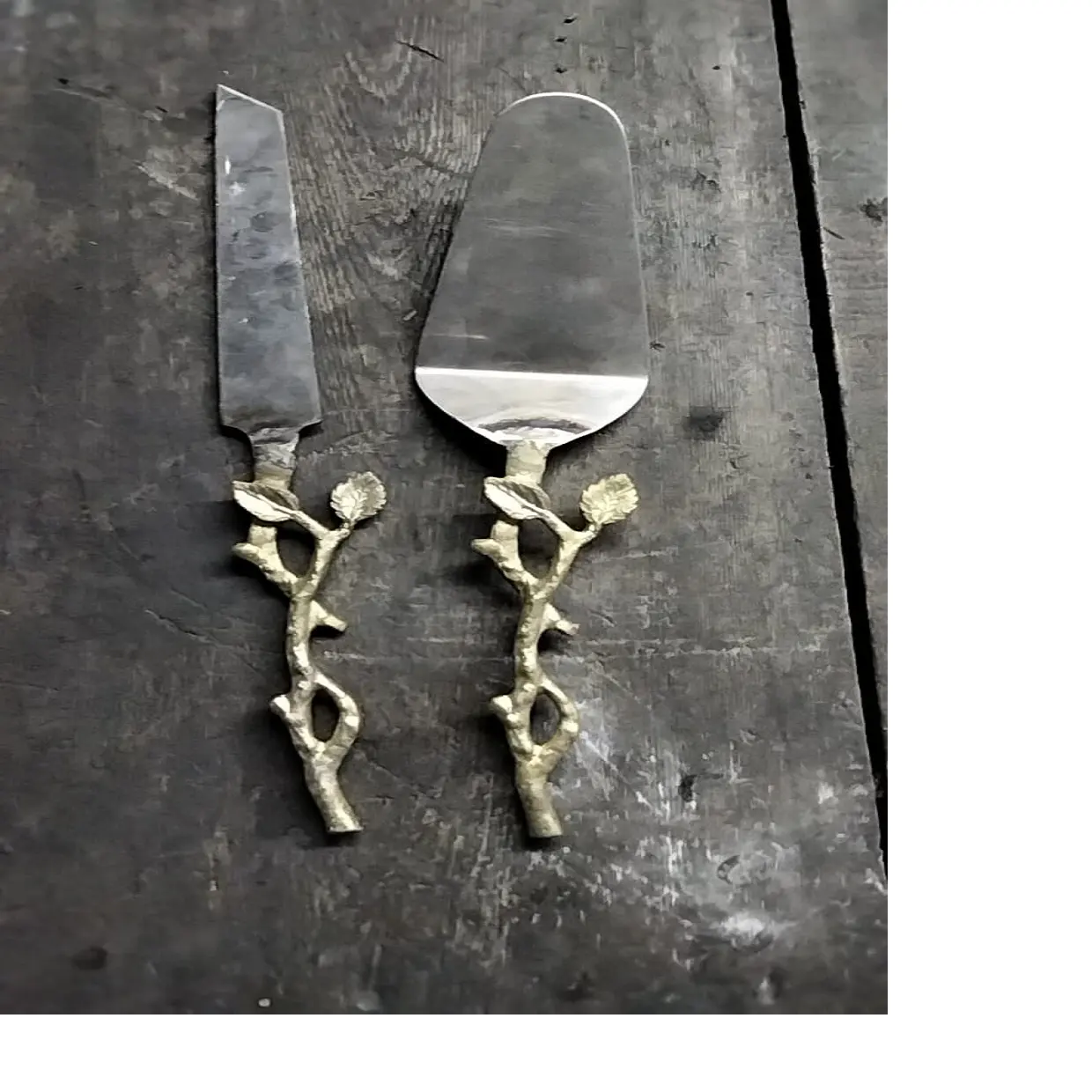 custom made brass cutlery sets including brass spoons,brass knives in leaf shaped handle suitable for home decoration stores
