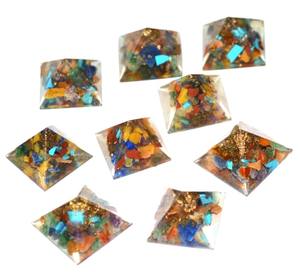 Pirámide de Orgonita Pequeña de Cuarzo Dorado, Gema Curativa para el Desarrollo Mental, Reiki, Feng Shui y Amor, Hecha a Mano - Product Image 6